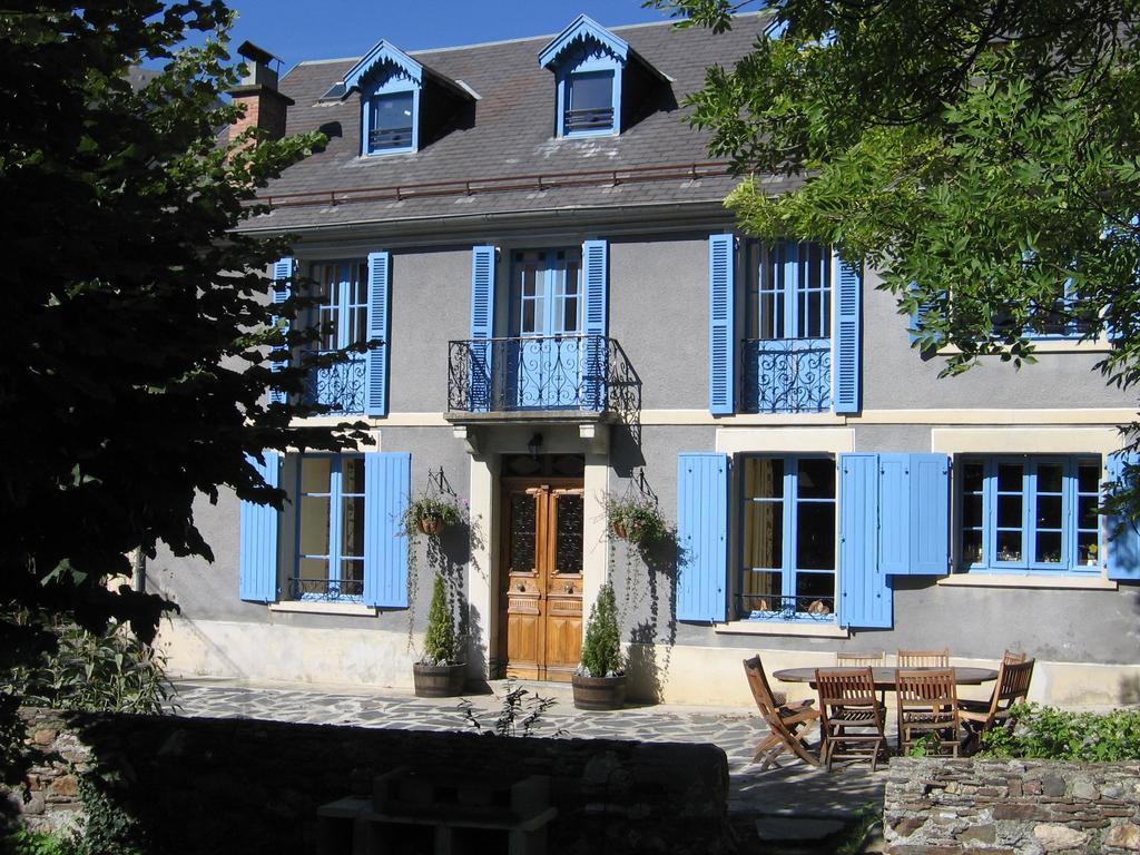 Papilio Bed & Breakfast Montauban-de-Luchon Bagian luar foto
