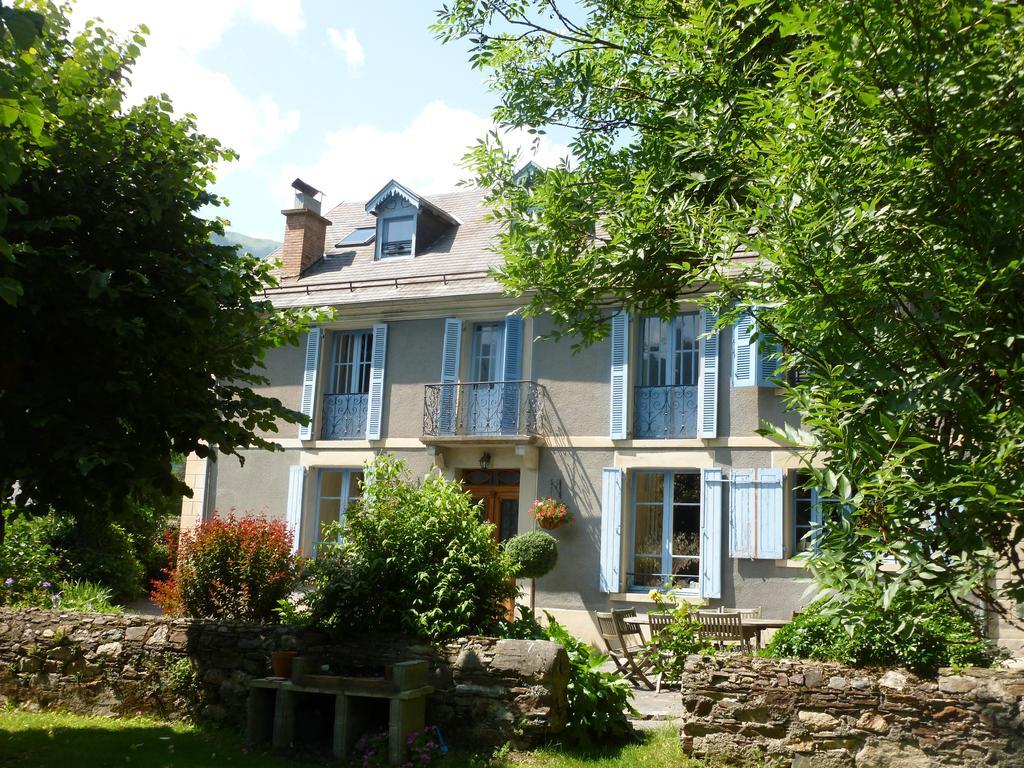 Papilio Bed & Breakfast Montauban-de-Luchon Bagian luar foto