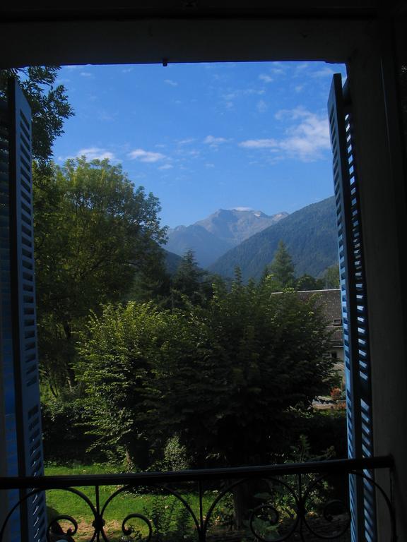 Papilio Bed & Breakfast Montauban-de-Luchon Bagian luar foto