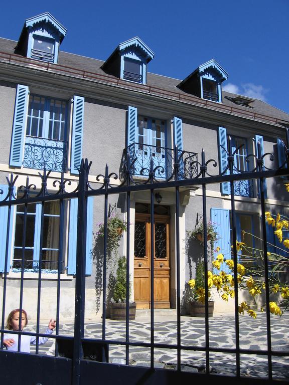 Papilio Bed & Breakfast Montauban-de-Luchon Bagian luar foto