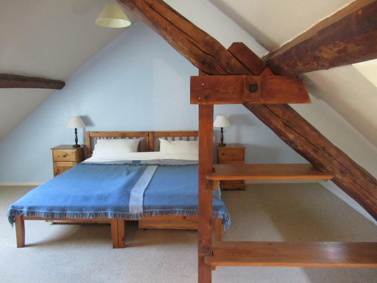 Papilio Bed & Breakfast Montauban-de-Luchon Bagian luar foto