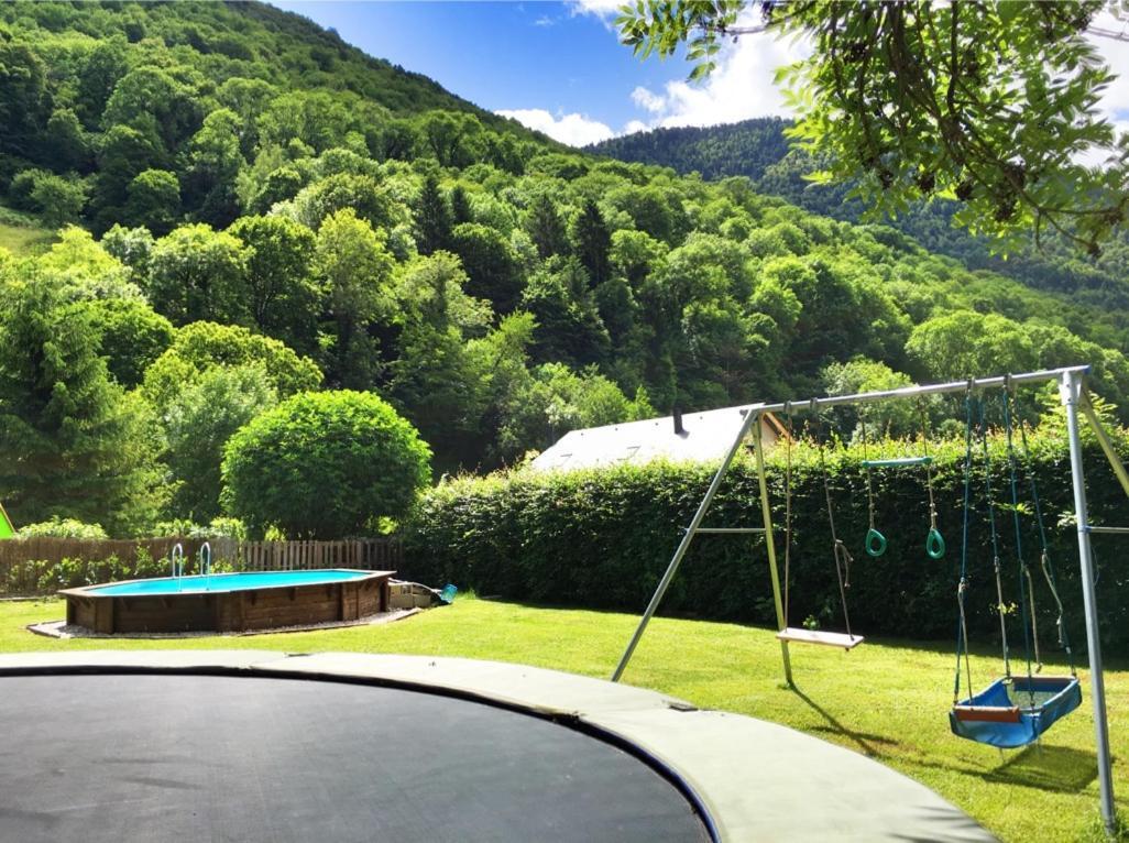 Papilio Bed & Breakfast Montauban-de-Luchon Bagian luar foto